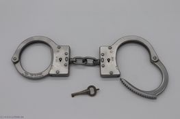 American Handcuff Company N100