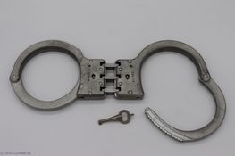 American Handcuff Company N520