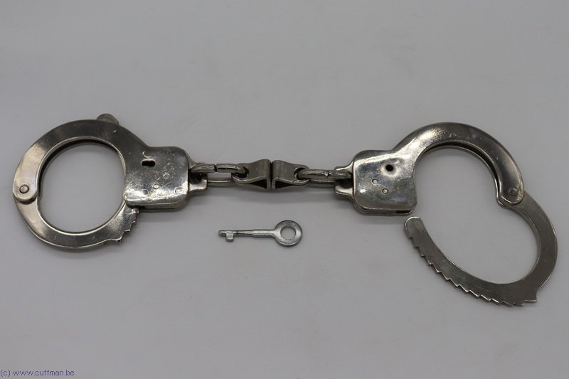 Yuil Handcuff Key